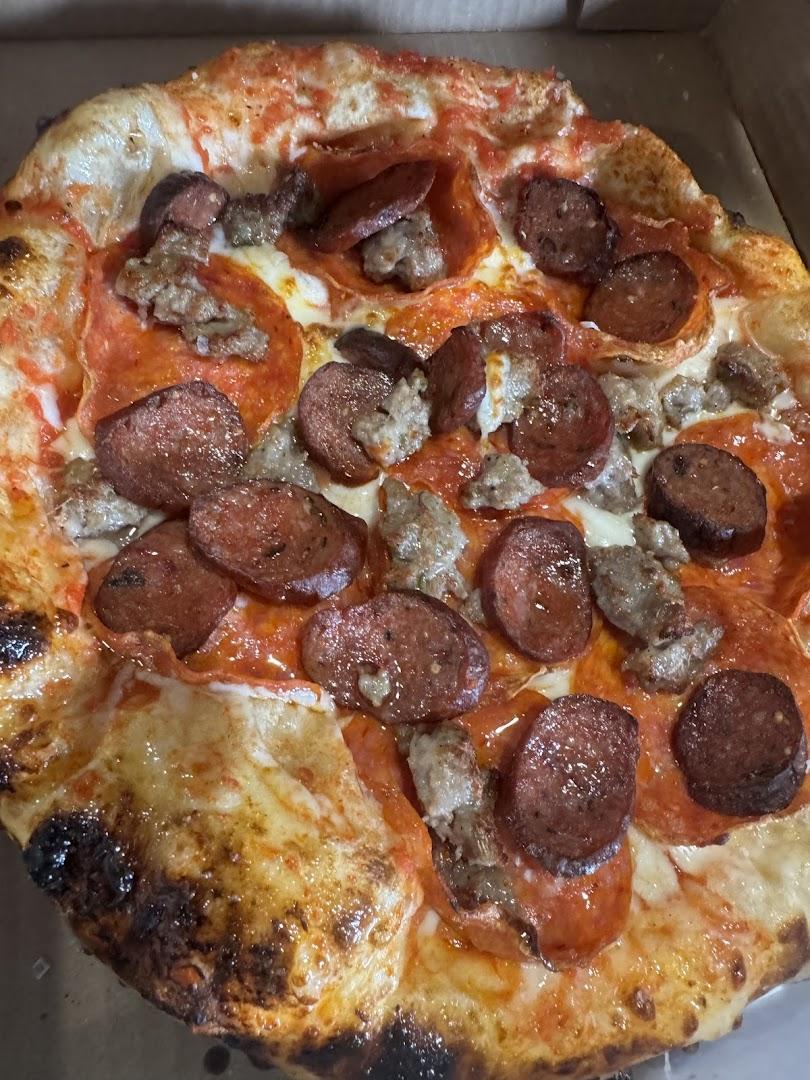 Fahrenheit 851 Pizza Shop